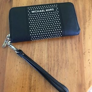 Michael Kors Wristlet